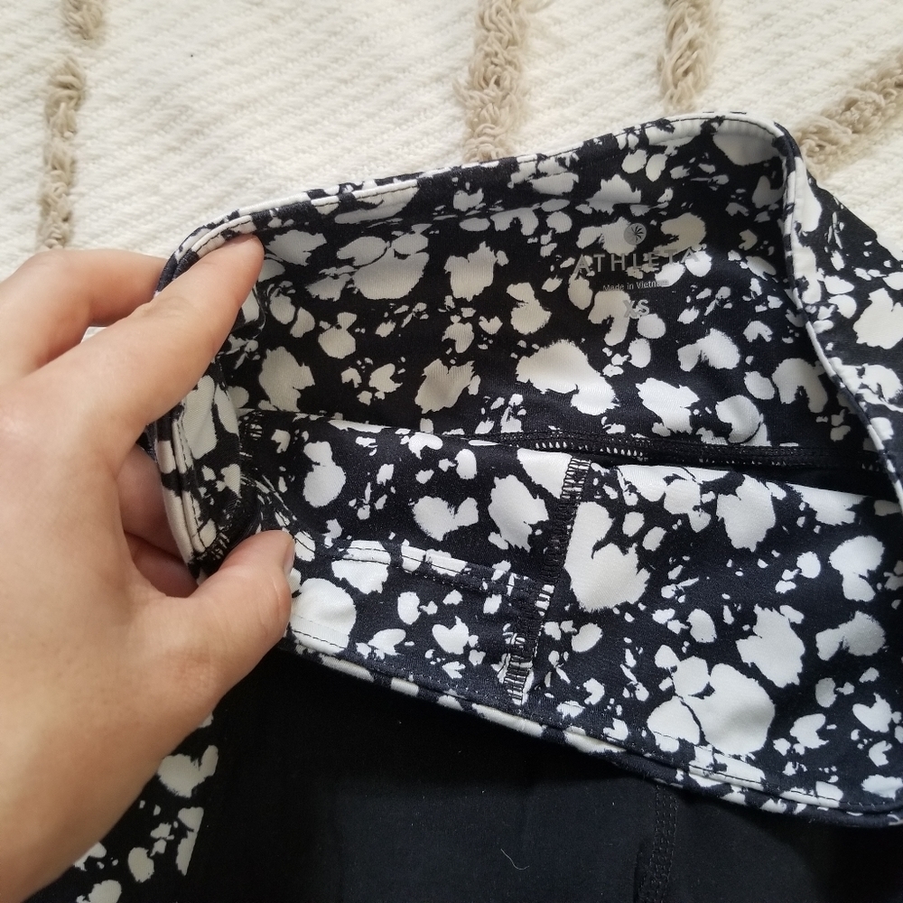 Athleta Black and White Marble Print High-Rise Leggings - Picture 8 of 14